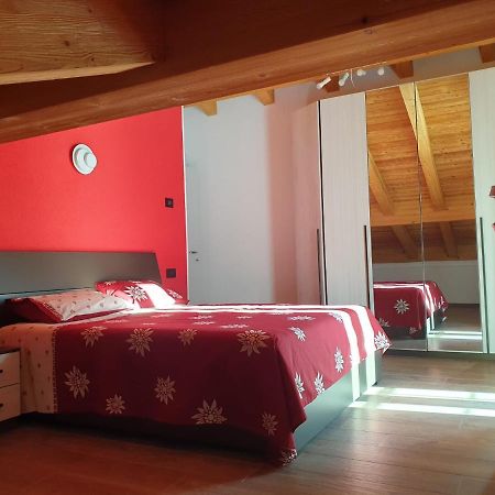 Casa Vacanza Lo Nano Fenis Exterior photo
